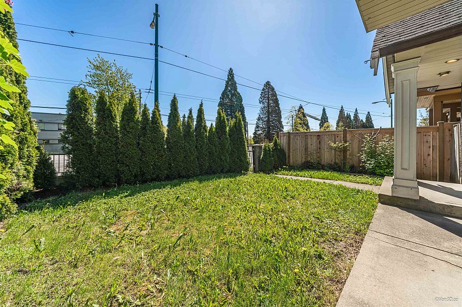 7531 Oak Street Vancouver, BC - 39