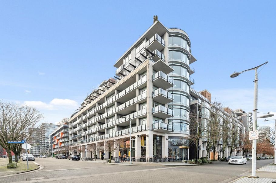 302 1625 Manitoba Street Vancouver, BC - 35