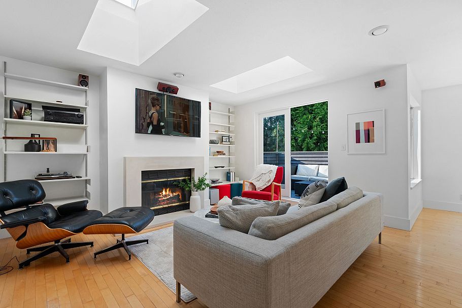 2343 W 7th Avenue Vancouver, BC - 8