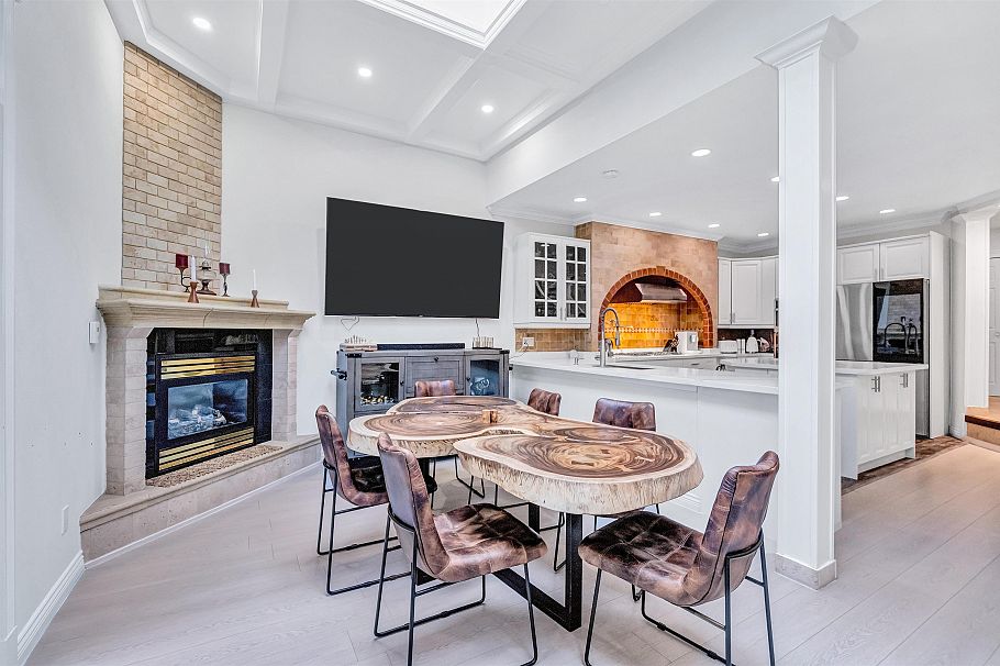 1219 Arborlynn Drive North Vancouver, BC - 18