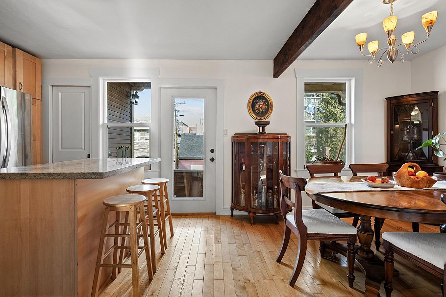 1829 1831 W 2nd Avenue Vancouver, BC - 5