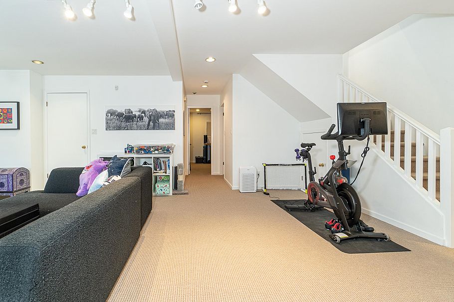 3762 W 13th Avenue Vancouver, BC - 17