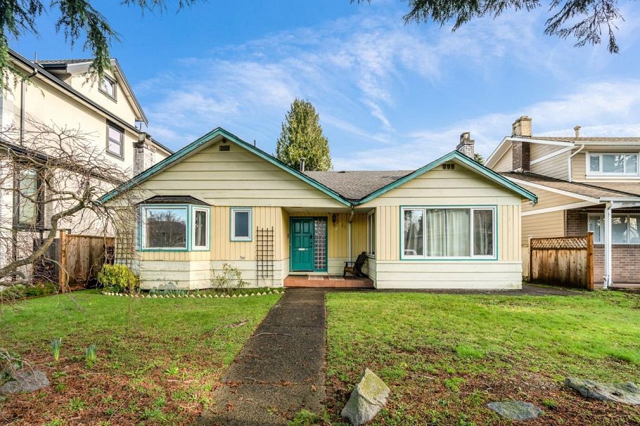5942 Laurel Street Vancouver, BC - 1