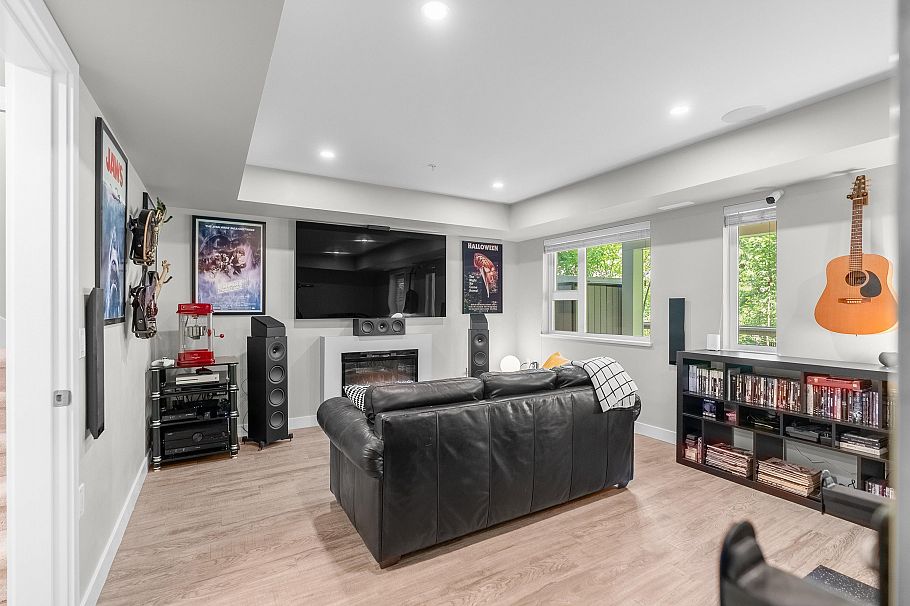 4676 Capilano Road North Vancouver, BC - 25