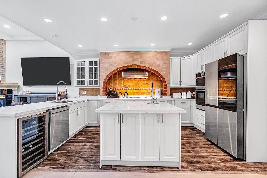 1219 Arborlynn Drive North Vancouver, BC - 13