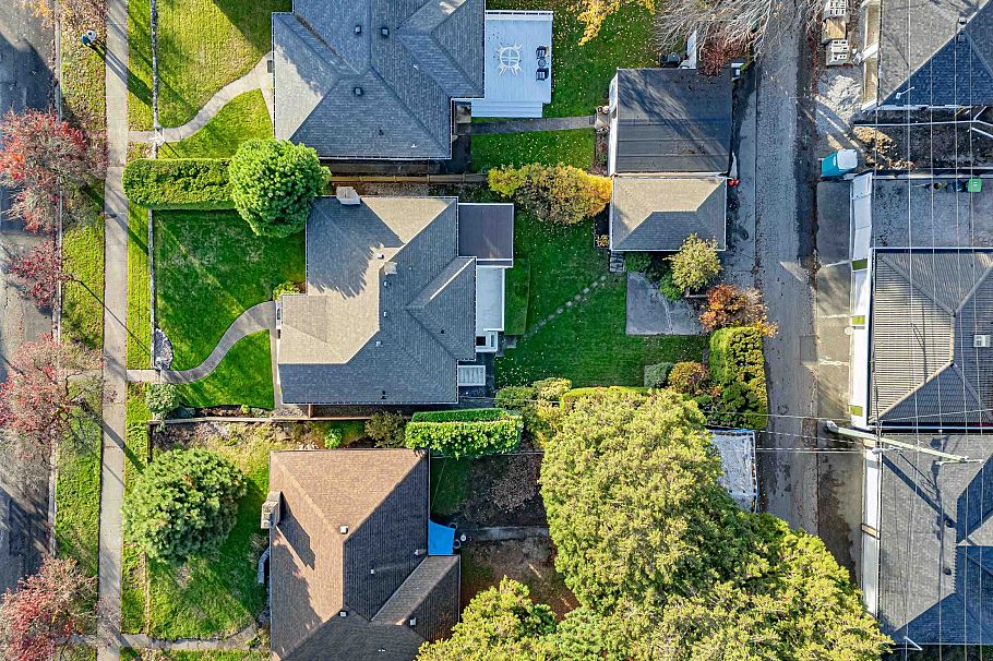 2225 W 22nd Avenue Vancouver, BC - 29