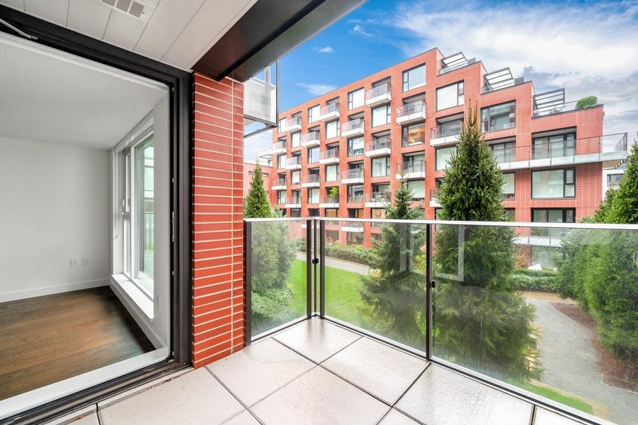 203 1561 W 57th Avenue Vancouver, BC - 27