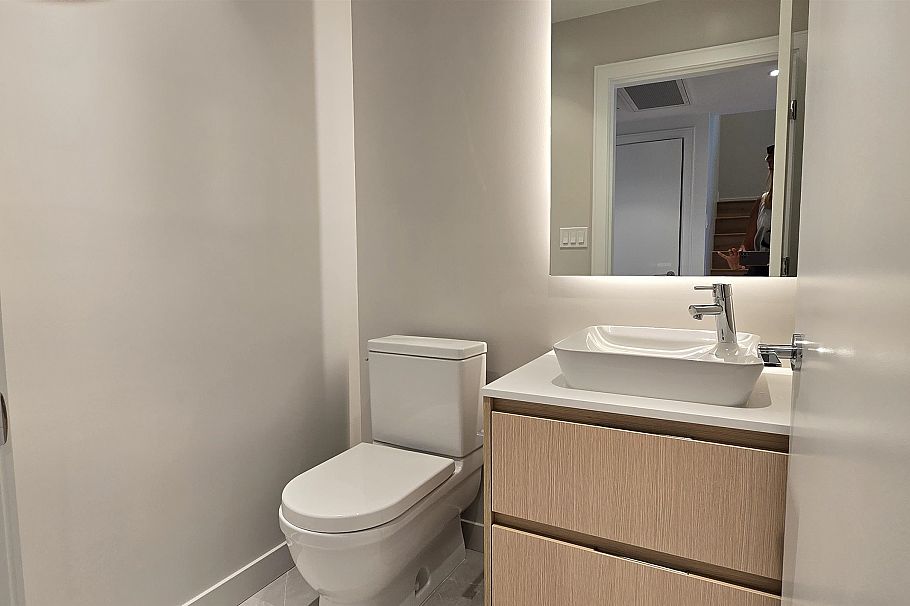 108 1500 Fern STREET STREET, North Vancouver BC V7J 0E6 North Vancouver, BC - 12