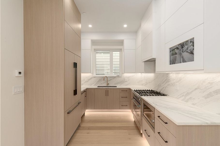 1 2658 Dundas Street Vancouver, BC - 16