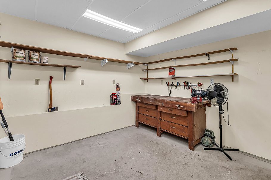 2310 Magnussen Place North Vancouver, BC - 28