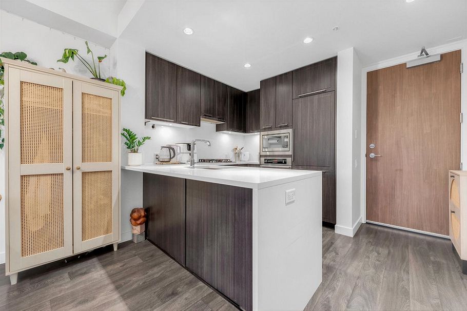 501 6633 Cambie Street Vancouver, BC - 11