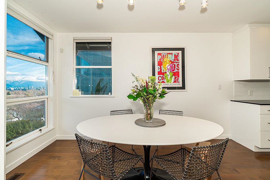 3762 W 13th Avenue Vancouver, BC - 10