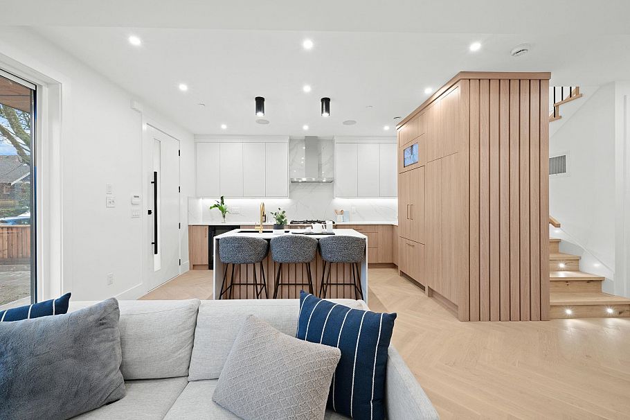 1 1967 E 13th Avenue Vancouver, BC - 14