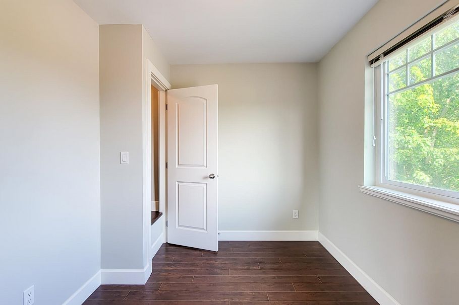 3096 E 26th Avenue Vancouver, BC - 20