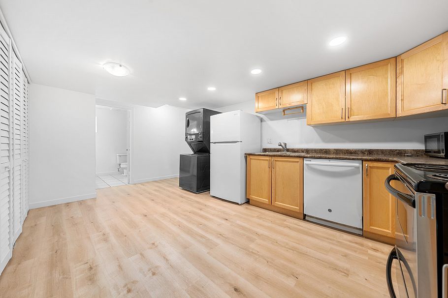 XXXX GRAND BOULEVARD, North Vancouver BC V7L 3X8 North Vancouver, BC - 3