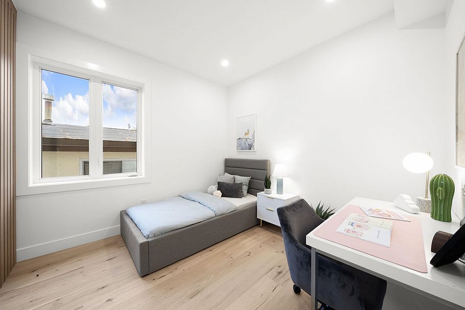 2 1967 E 13th Avenue Vancouver, BC - 21