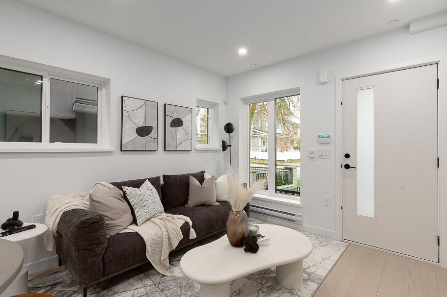 204 2329 E 34th Avenue Vancouver, BC - 3