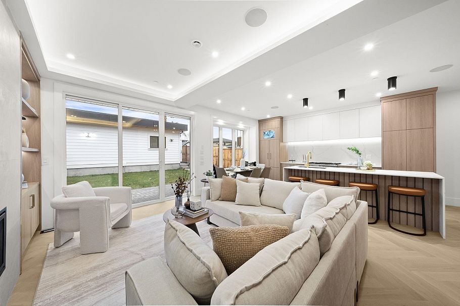 2 1967 E 13th Avenue Vancouver, BC - 11