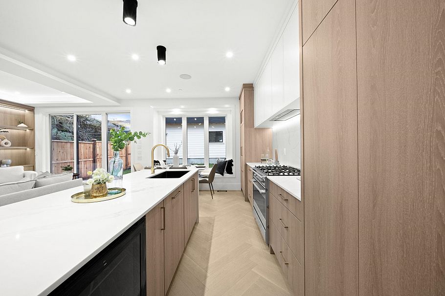 2 1967 E 13th Avenue Vancouver, BC - 6