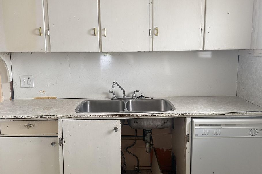 2685 Waterloo Street Vancouver, BC - 3