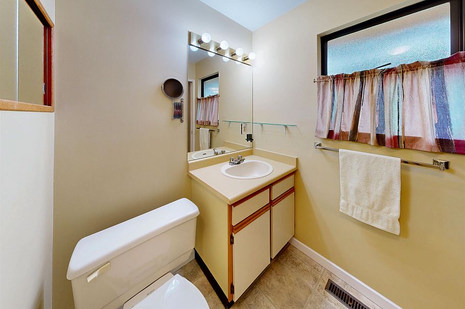 2310 Magnussen Place North Vancouver, BC - 31