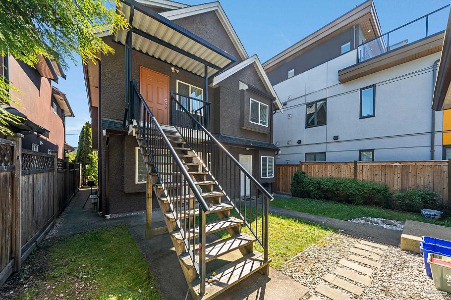 7531 Oak Street Vancouver, BC - 34