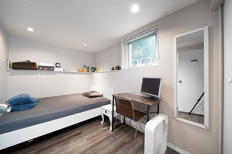 2779 W 13th Avenue Vancouver, BC - 33