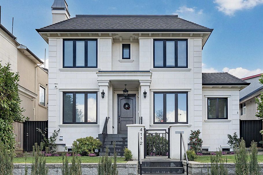 4112 W 11th Avenue Vancouver, BC - 2