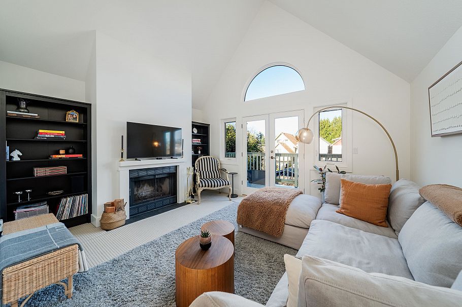 141 W 13th Avenue Vancouver, BC - 1