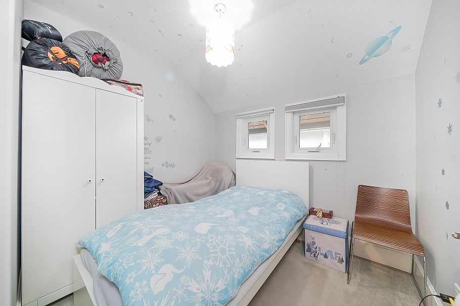 2779 W 13th Avenue Vancouver, BC - 20