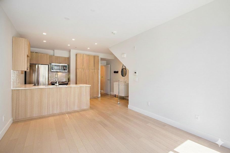 5 531 E 16th Avenue Vancouver, BC - 3