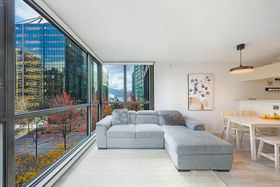 306 1331 Alberni Street Vancouver, BC - 5