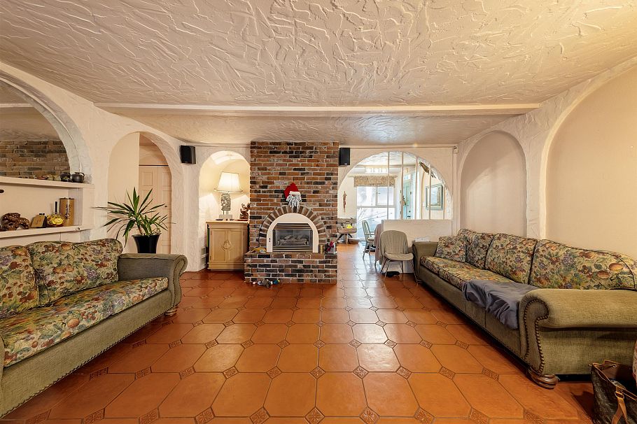 1670 Ayleslynn Drive North Vancouver, BC - 9