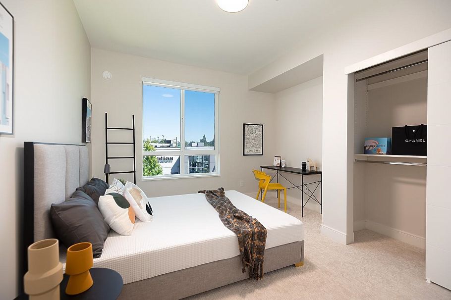 207 1633 Tatlow Avenue North Vancouver, BC - 34