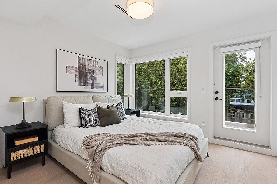 1 7 E 23rd Avenue Vancouver, BC - 6