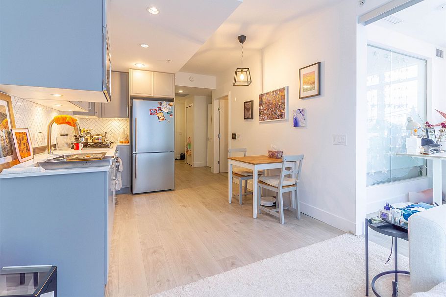 302 2435 Kingsway Vancouver, BC - 5