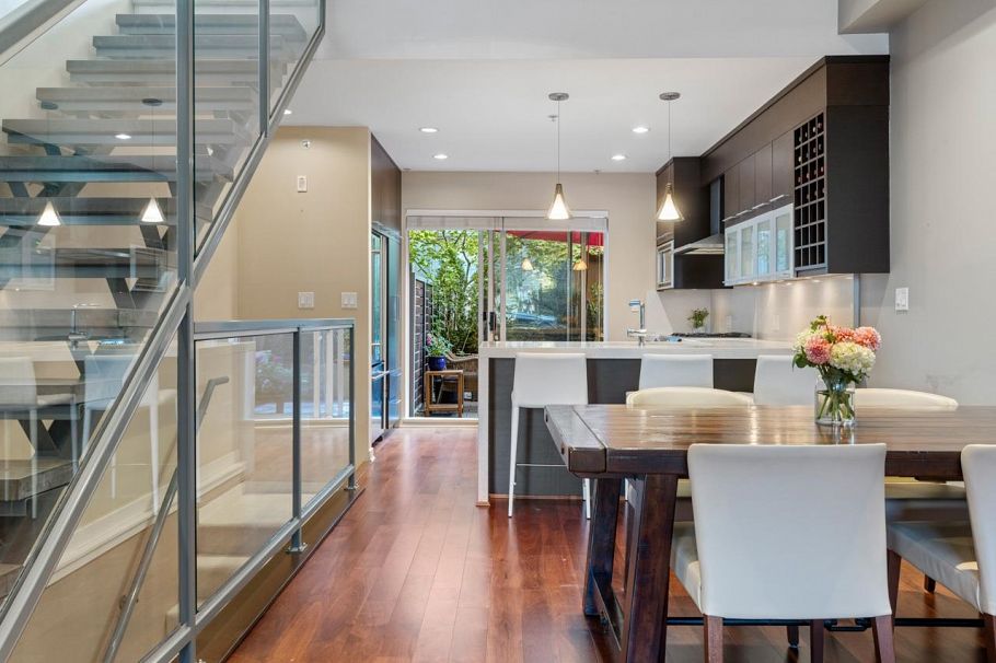 2168 W 8th Avenue Vancouver, BC - 5