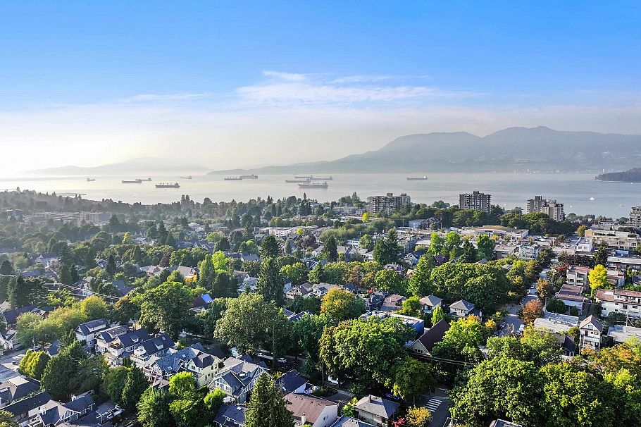 2343 W 7th Avenue Vancouver, BC - 39