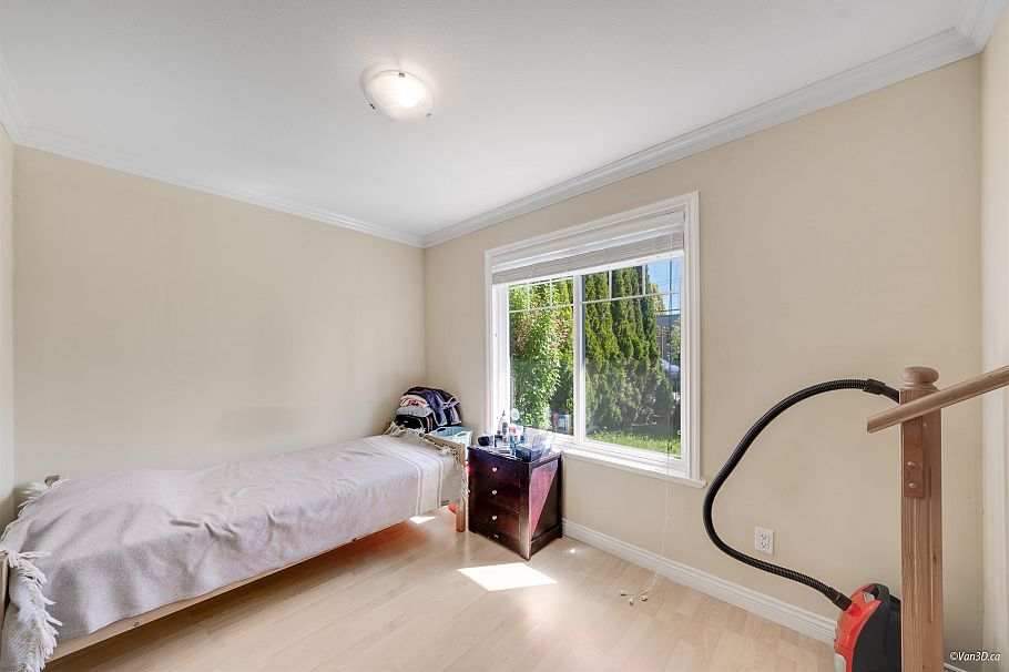 7531 Oak Street Vancouver, BC - 24