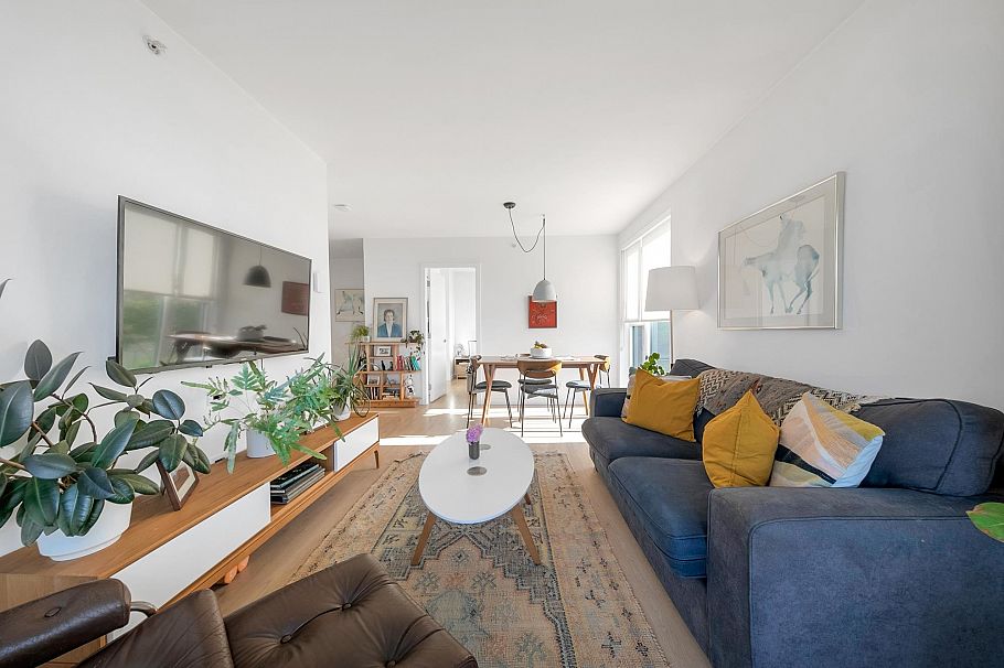 302 933 E Hastings Street Vancouver, BC - 8