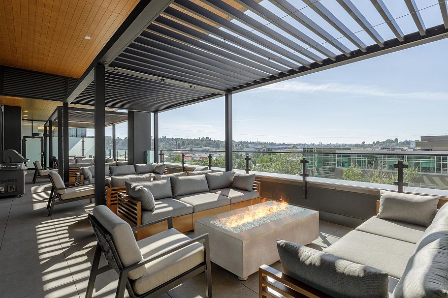 4304 4168 Lougheed Highway Burnaby, BC - 11