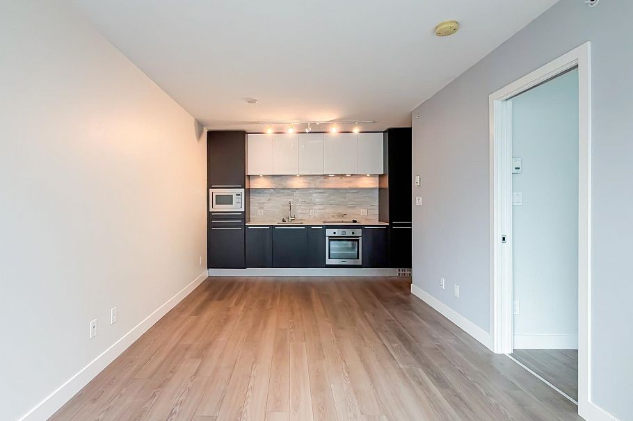 203 8031 Nunavut Lane Vancouver, BC - 3