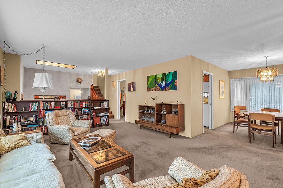 2310 Magnussen Place North Vancouver, BC - 10