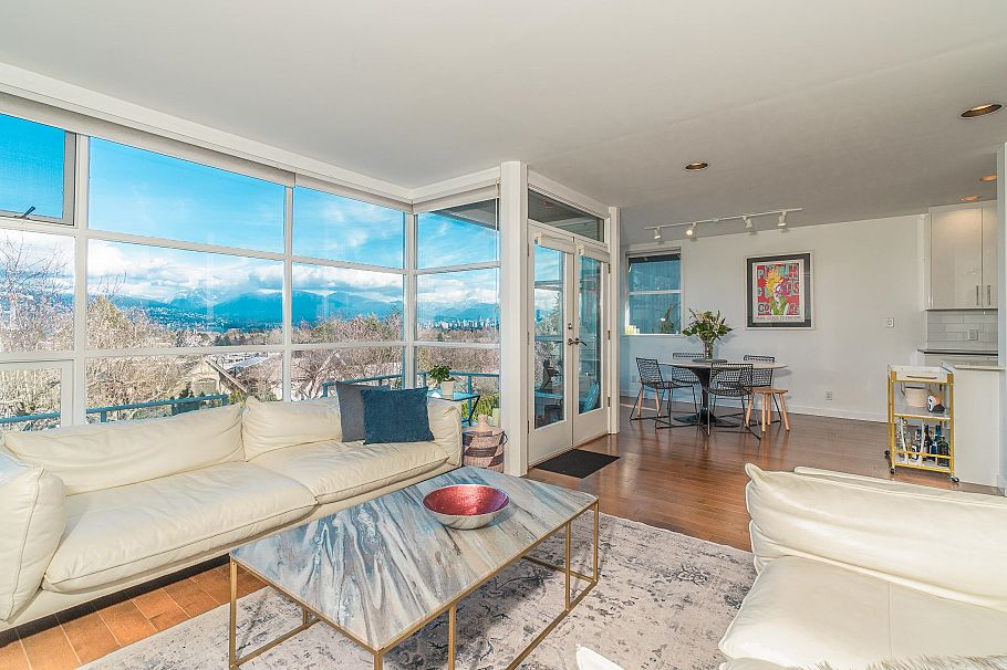 3762 W 13th Avenue Vancouver, BC - 5