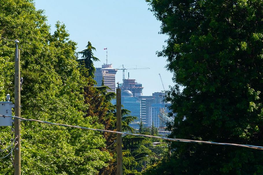 207 1633 Tatlow Avenue North Vancouver, BC - 25