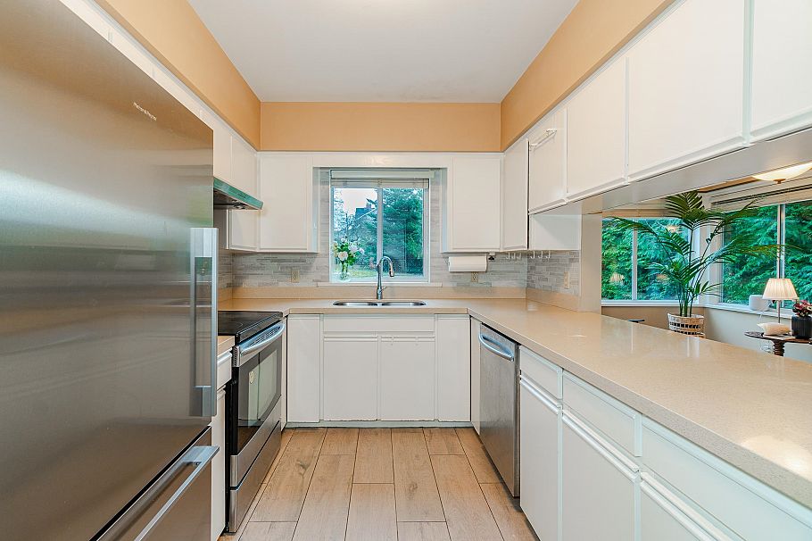 6812 Arbutus Street Vancouver, BC - 7