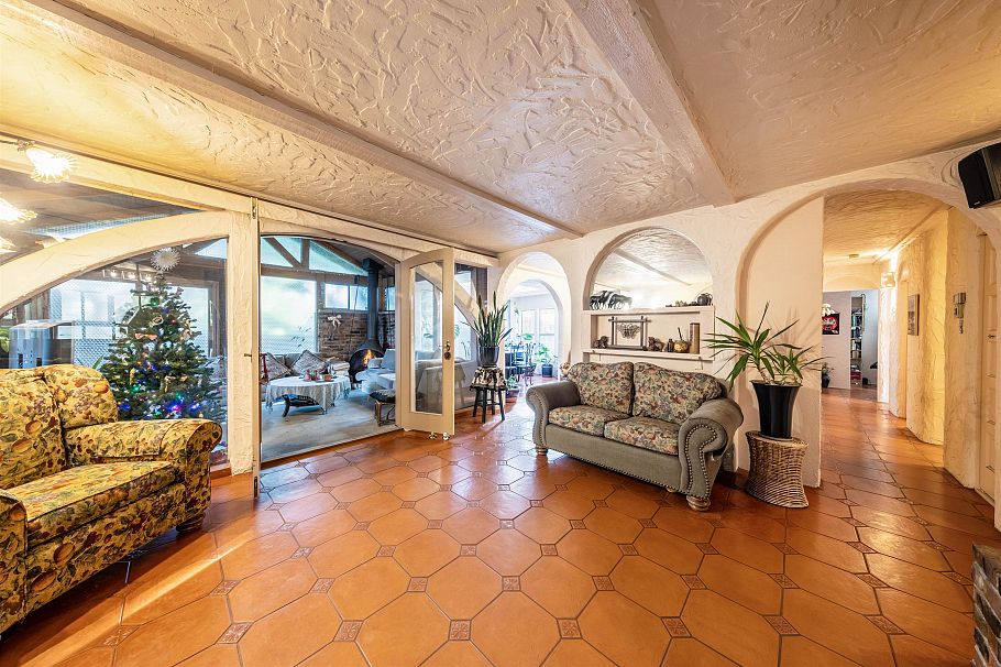 1670 Ayleslynn Drive North Vancouver, BC - 8