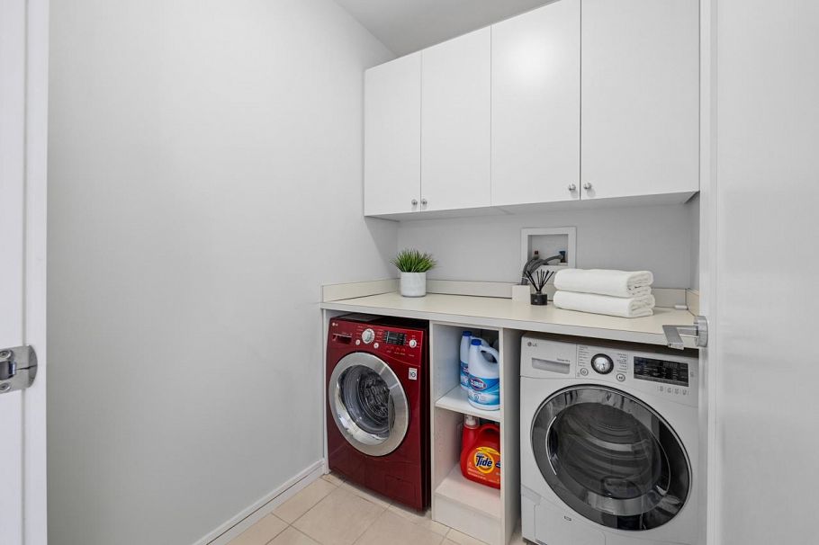 302 1625 Manitoba Street Vancouver, BC - 24