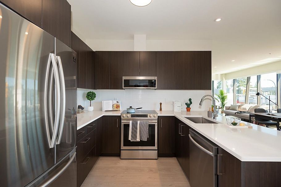 207 1633 Tatlow Avenue North Vancouver, BC - 20