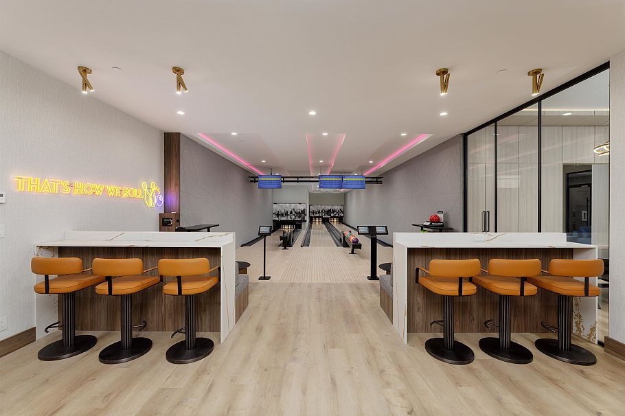 4304 4168 Lougheed Highway Burnaby, BC - 9